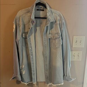 LIGHT WASHED DISTRESSED DENIM SHIRT JACKET SIZE XXL